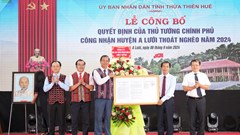 Công bố quyết định công nhận huyện A Lưới thoát nghèo