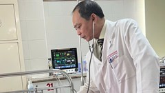 Kịp thời lấy dị vật lớn bị “mắc kẹt” ở thực quản người đàn ông