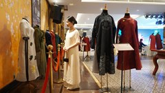 Xây dựng lược phát triển công nghiệp văn hóa gắn với di sản