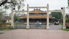 Chuyển giao khuôn viên di tích Quốc Tử Giám cho Trung tâm Bảo tồn Di tích Cố đô Huế