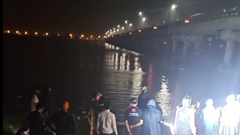 Xót xa khi tìm thấy thi thể hai mẹ con dưới sông