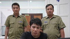 Bắt giữ đối tượng cầm dao xông vào nhà cướp dây chuyền vàng của cụ già