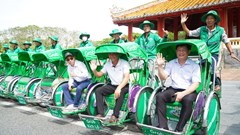 Đến Huế trải nghiệm dịch vụ Grab xích lô đầu tiên tại Việt Nam