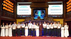 Trao 219 suất học bổng Vallet cho học sinh, sinh viên tại Huế