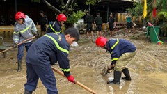 Huế: 13 người chết và mất tích trong mưa lũ, hơn 11.570 nhà vẫn còn ngập