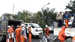 Điện lực Huế cử Đội xung kích hỗ trợ Đắk Lắk khắc phục lưới điện 