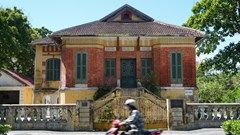 Huế: Vì sao chưa thể di dời biệt thự cổ từng được “thần đèn” khảo sát?