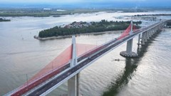 Cầu vượt cửa biển Thuận An hoàn thành nhưng khả năng chưa thể thông xe