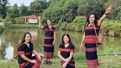 Đồng bào Pa Cô ở làng A Nôr phát triển du lịch cộng đồng