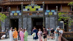 Dự kiến đón gần 700.000 lượt khách dịp lễ, Huế công bố đường dây nóng hỗ trợ du khách 