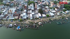 Nuôi cá lồng trái phép giữa trung tâm TP. Huế, nguy cơ hình thành xóm nhà chồ