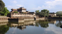 Hơn 11 tỉ đồng phục hồi, chỉnh trang cảnh quan hồ Ngọc Dịch trong Đại Nội