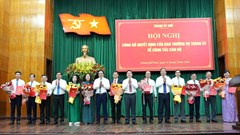 TP. Huế trao 11 quyết định điều động, bổ nhiệm cán bộ chủ chốt