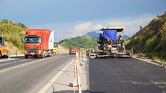 Tạm dừng khai thác cao tốc Cam Lộ - La Sơn vào ban đêm