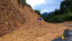 Huế: Khẩn trương xử lý các điểm sạt trượt, đảm bảo giao thông thông suốt