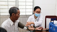 Hàng nghìn người tiêm vắc xin và huyết thanh phòng bệnh dại