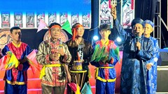 Người “tiếp lửa” tình yêu bài chòi