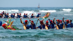 Hội đua thuyền truyền thống Tứ linh chào mừng 80 năm Cách mạng Tháng Tám thành công và Quốc khánh 2.9