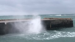 Đặc khu Lý Sơn bắt đầu có mưa, gió giật mạnh