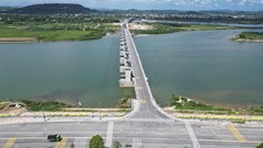Thông xe cầu qua đập dâng hạ lưu sông Trà Khúc, hoàn thiện thêm trục kết nối ven sông trước Tết