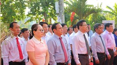 Dâng hương, dâng hoa kỉ niệm 120 năm Ngày sinh nhà cách mạng Trương Quang Trọng