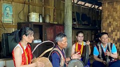 Giữ hồn cồng chiêng giữa đại ngàn Sơn Tây Thượng