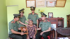 Bức ảnh tri ân – Nối ký ức, vẹn nghĩa ân tình