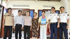 Tiếp sức học sinh khó khăn trên đảo Lý Sơn