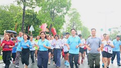 Hơn 2.000 người ở Quảng Ngãi hưởng ứng phong trào rèn luyện thể thao
