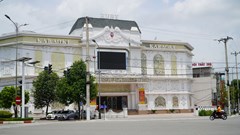 Xã được ủy quyền cấp phép karaoke, vũ trường