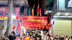 Người Hà Nội nhường chỗ ngày chính lễ, chọn đi xem buổi tổng duyệt