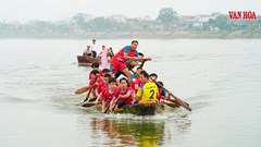 Rộn ràng hội đua thuyền cầu mùa đầu năm trên sông La