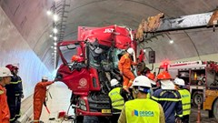 Tai nạn liên hoàn, tắc nghẽn nhiều giờ trong hầm Đèo Bụt