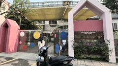 Tạm đình chỉ cô giáo mầm non sau clip “tác động” vào đầu trẻ