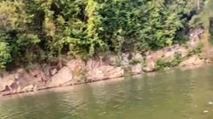 Mẹ và con nhỏ cùng 2 cháu ruột lật thuyền tử vong trên sông Ngàn Phố
