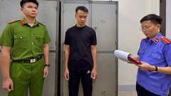 Đang hưởng án treo giả danh công an cưỡng đoạt tiền