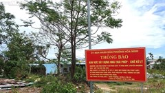 Lấn chiếm đất công làm nhà hàng, sân bóng...