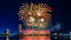 Đà Nẵng bắn pháo hoa tại 3 điểm mừng 50 năm Giải phóng thành phố 