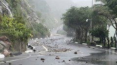 Đà Nẵng: Khắc phục sạt lở tuyến giao thông lên bán đảo Sơn Trà