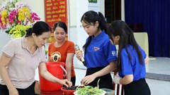 “Biến” rác hữu cơ thành dung dịch tẩy rửa đa năng