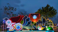 Khai mạc “Hội thi diễu hành xe hoa, thuyền hoa”