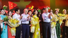 Tổng Bí thư Tô Lâm dự chương trình nghệ thuật “Đảng trong mùa Xuân đại thắng” 