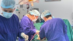 Người phụ nữ vỡ lách và gãy 5 xương sườn do tai nạn vượt cửa tử