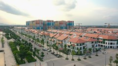 Nhà phố Sun Urban City chuẩn bị bàn giao, hưởng “lộc” từ đại lộ lễ hội đông nghịt khách