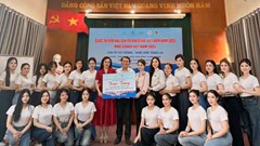 Lan tỏa yêu thương từ thí sinh “Hoa hậu Quý bà Hòa bình Việt Nam” đến các em nhỏ nhiễm chất độc da cam