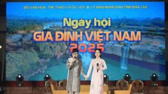 Á quân Giọng ca vàng Bolero 2025 Kiều Phương tỏa sáng tại “Ngày hội Gia đình Việt Nam“