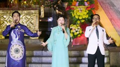 Sao mai Thu Hằng xúc động hát tri ân các Anh hùng - Liệt sĩ tại Quảng Trị