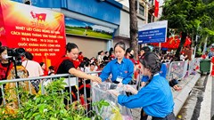 Những người thầm lặng tại Lễ sơ duyệt 