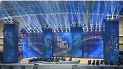 Mâu thuẫn thông tin, nghệ sĩ đồng loạt rút lui, khán giả bức xúc