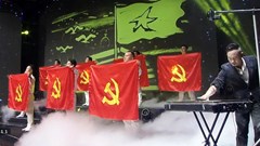 Nghệ sĩ tranh cát Nguyễn Tiến mở màn ấn tượng trong chương trình “Đường lên phía trước”